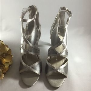 Rialto gray satin heel size 7